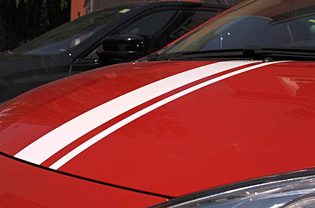 Designfolierung Ralleystreifen Renault