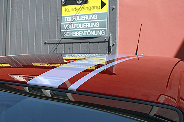 Designfolierung Ralleystreifen Renault
