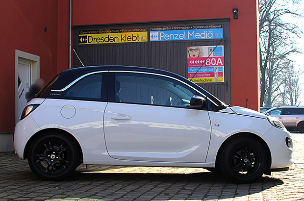 Opel Adam – Schwarz/Weiß